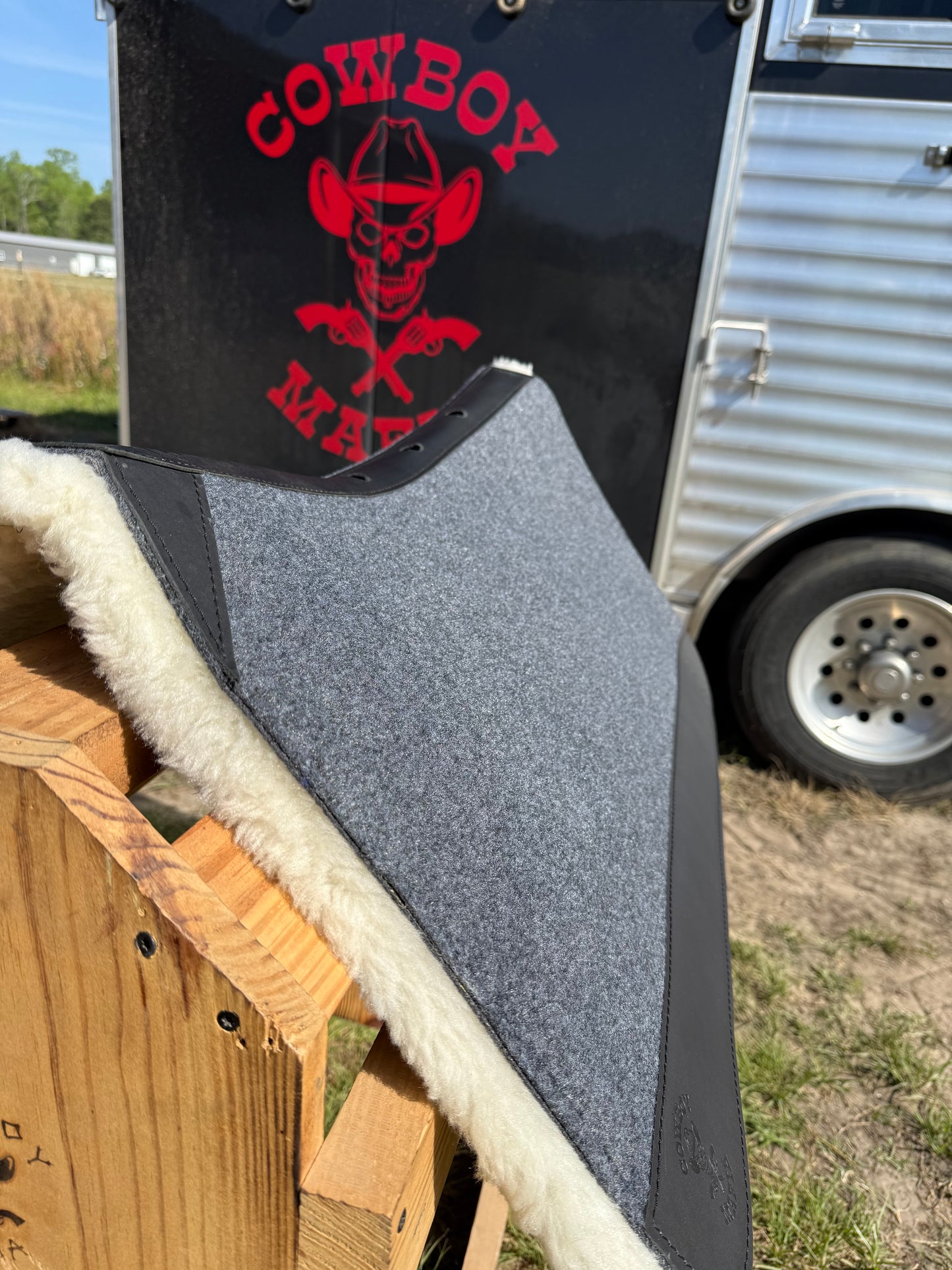Team Roping Saddle Pad Gray with Black Leather and 3/4" Fleece